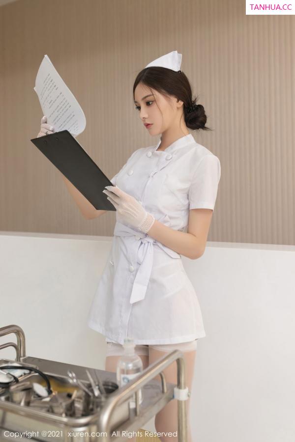 小夕juju  白衣天使王心怡 完美姿态包治百病第2张图片